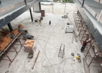 Nieuw centrumgebouw Pukkemuk krijgt steeds meer vorm (Video)